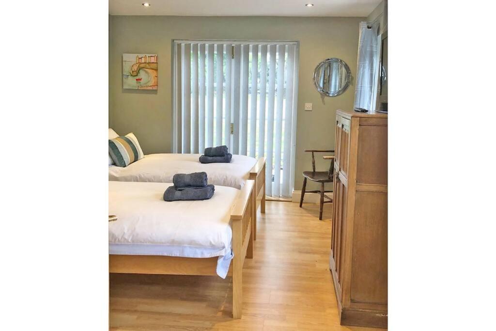 Cosy Thatched Sleeps 6 Near Portscatho! Porthscatho