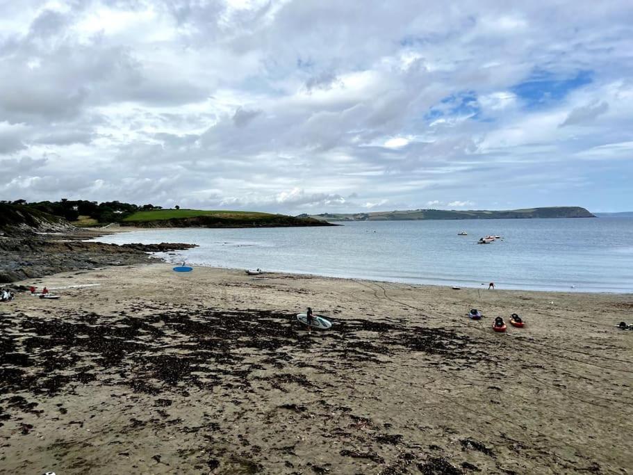 Holiday home Cosy Thatched Sleeps 6 Near Portscatho! *